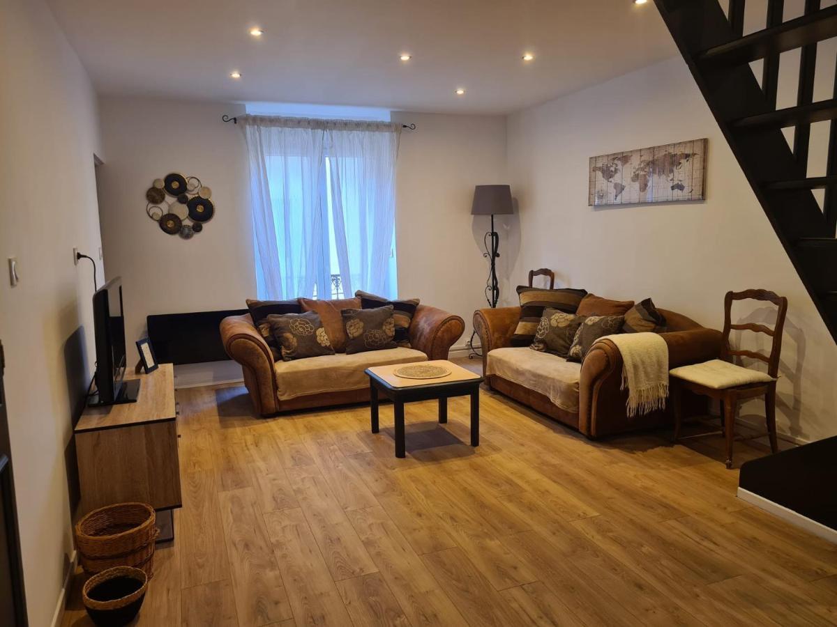 Magnifique Appartement Avec Terrasse Besseges Exterior photo