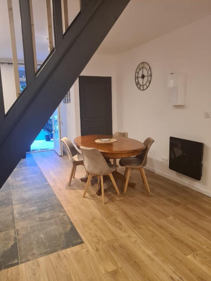 Magnifique Appartement Avec Terrasse Besseges Exterior photo